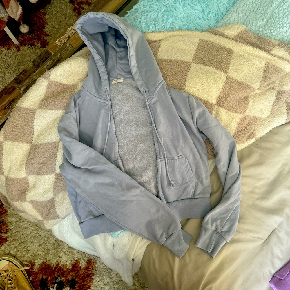 Cropped, one size, zip up